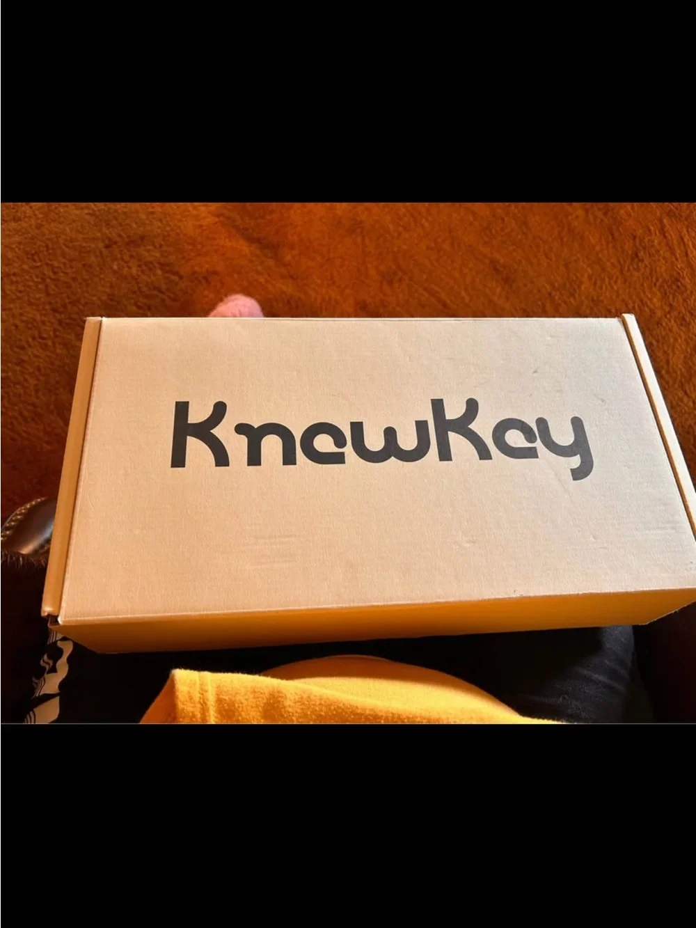 Knowkey Retro Round-Key USB Keyboard in Glossy Black